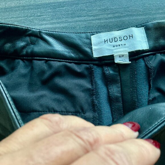 HUDSON black faux leather crop pant (like new) size small - Picture 6 of 12
